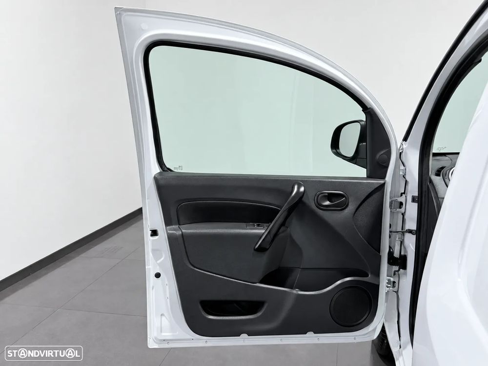 Renault KANGOO Z.E. 33 KW - IVA DEDUTIVÉL - BATERIAS PRÓPRIAS - 17