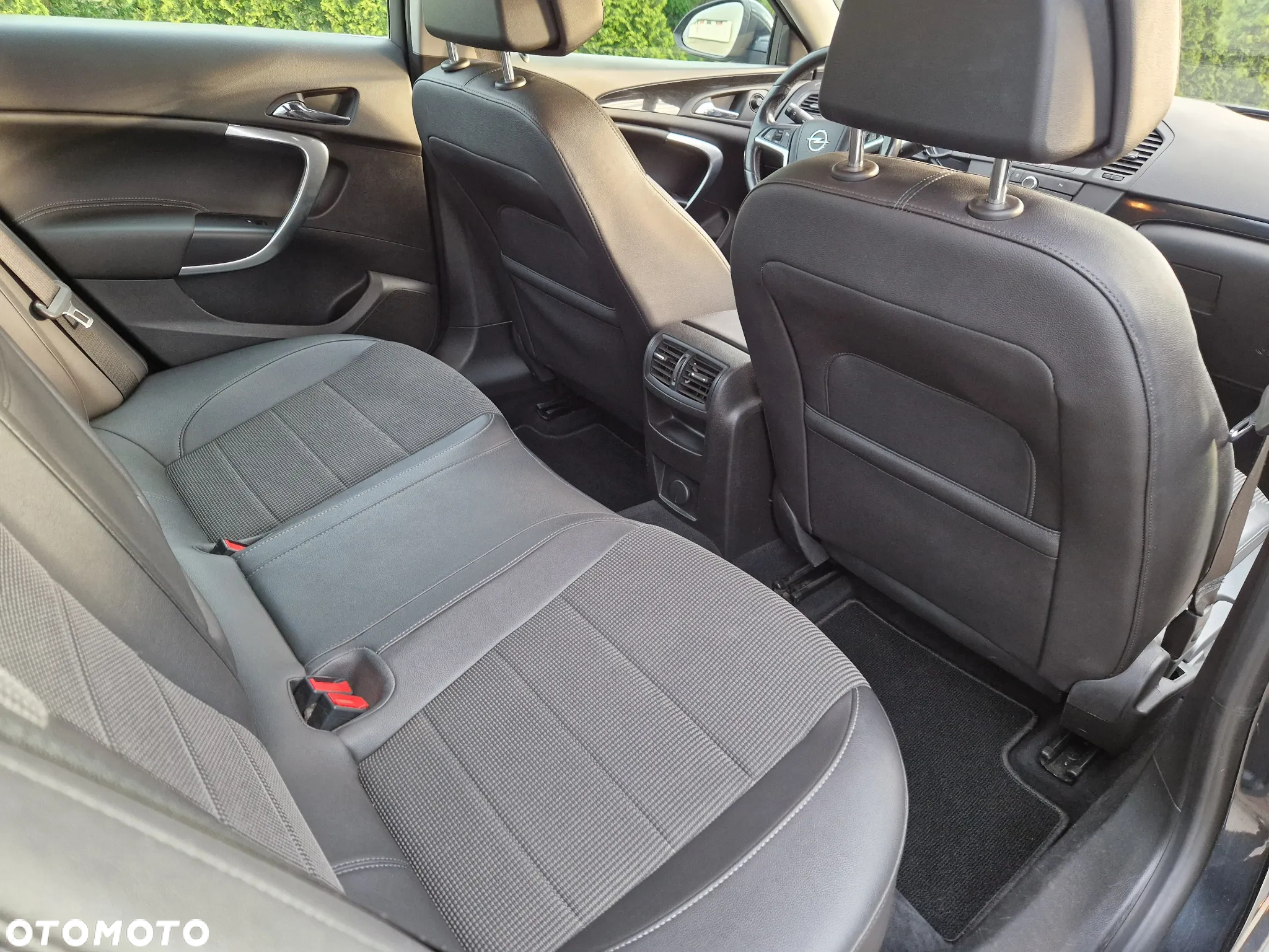 Opel Insignia 2.0 CDTI Cosmo - 11