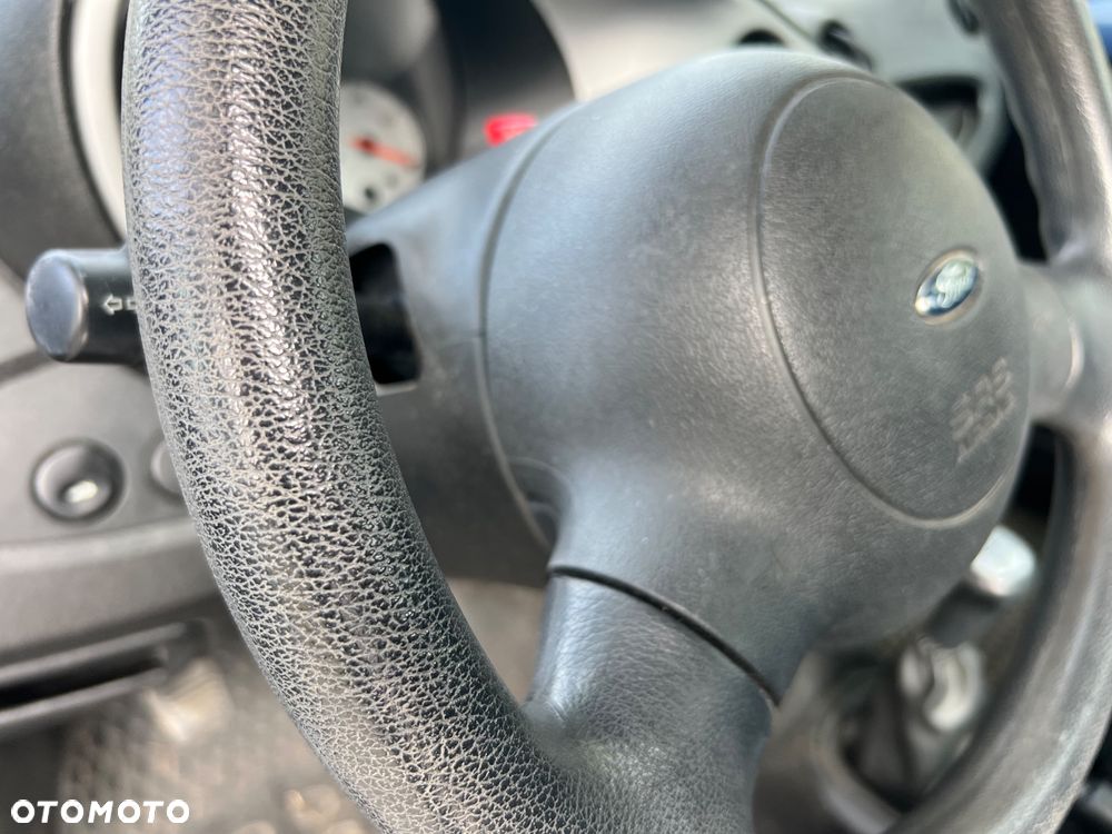 Ford KA Royal - 10