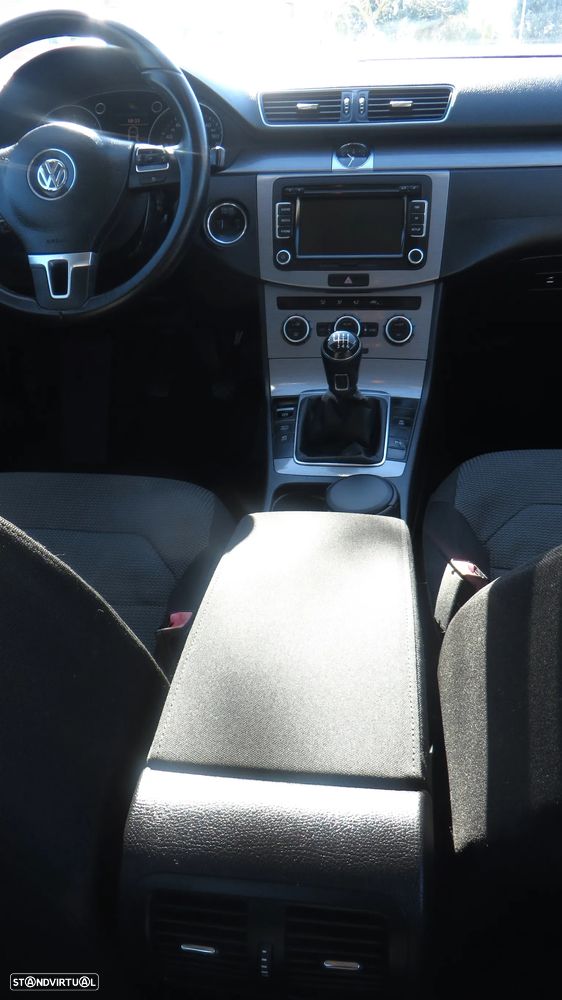 VW Passat 1.6 TDI BlueMotion - 51