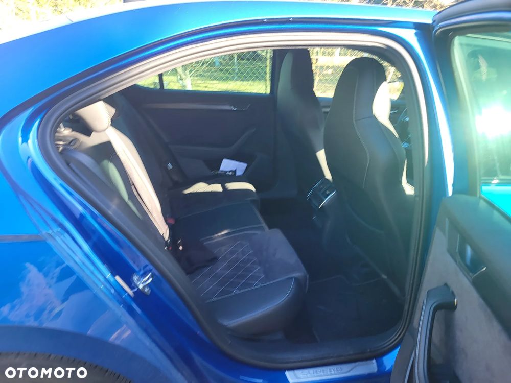Skoda Superb 2.0 TSI Sportline DSG - 37