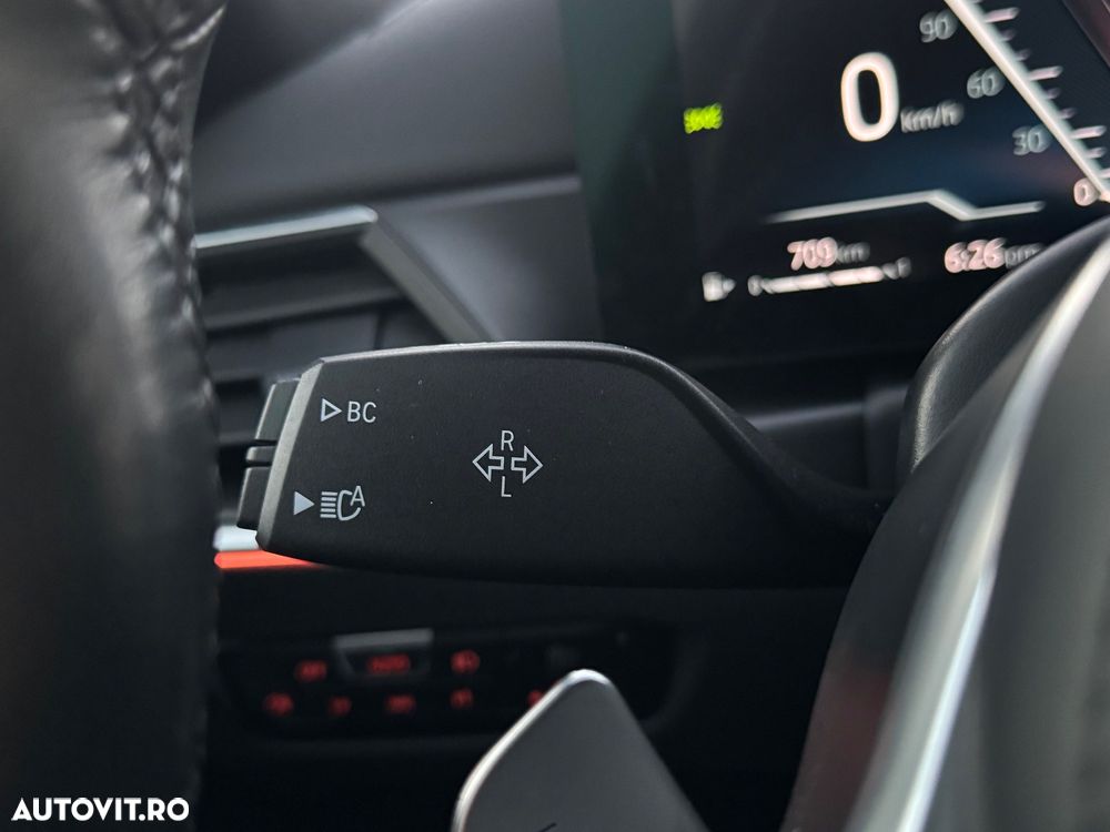 BMW Seria 3 320i AT - 37