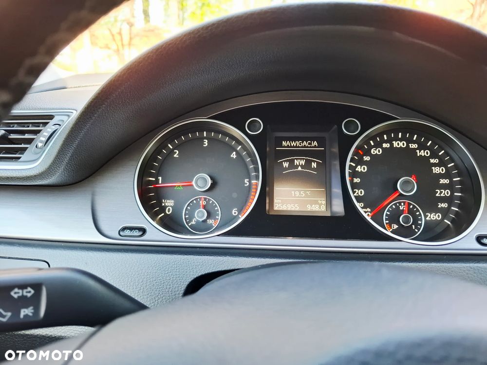 Volkswagen Passat 2.0 TDI BlueMotion Technology Comfortline - 33