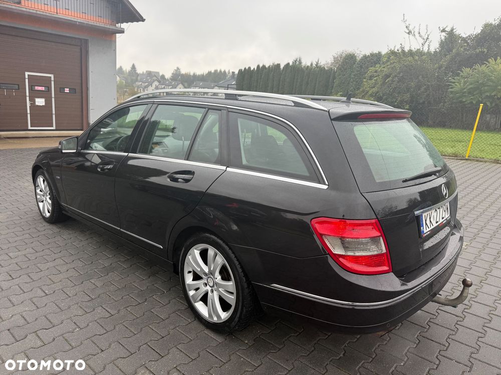 Mercedes-Benz Klasa C 180 CGI BlueEff Avantgarde - 7