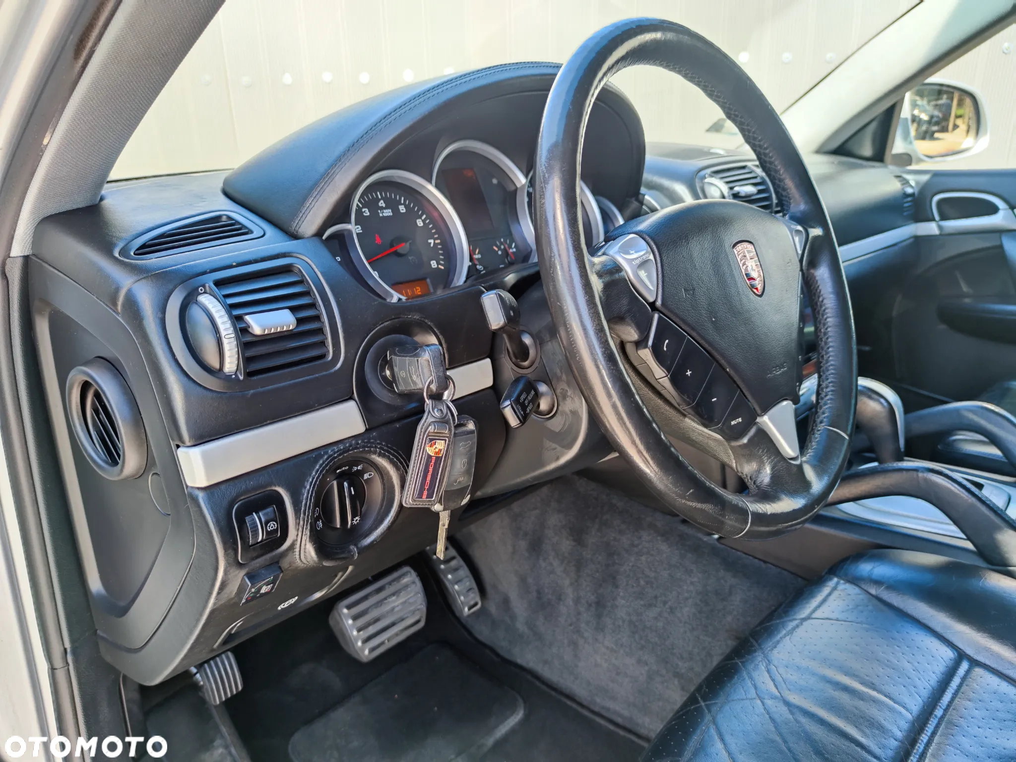Porsche Cayenne - 34