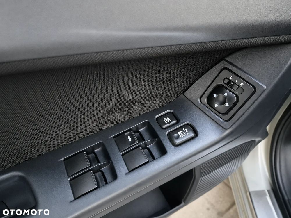Mitsubishi Lancer 1.6 Invite - 10