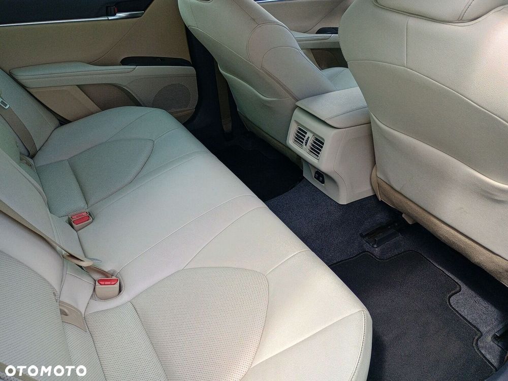 Toyota Camry 2.5 Hybrid Executive CVT - 13