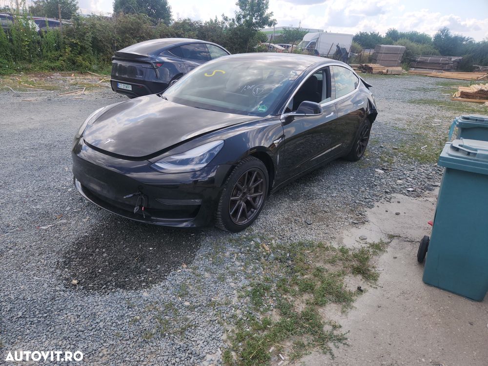 Tesla Model 3 Performance - 1