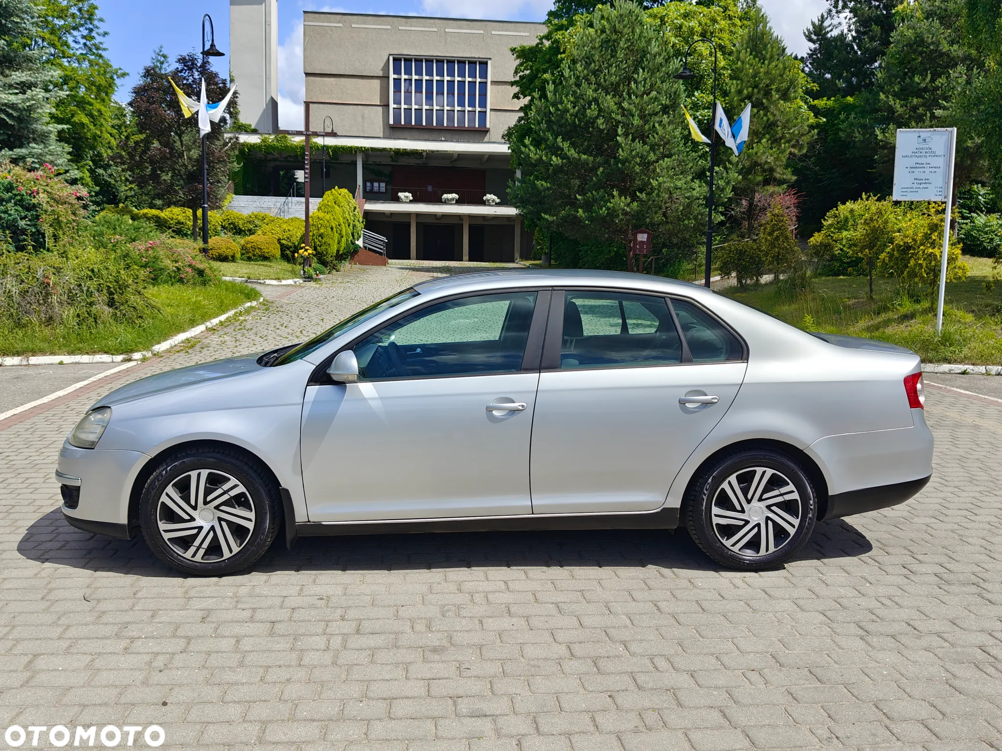 Volkswagen Jetta 1.6 FSI Comfortline - 9