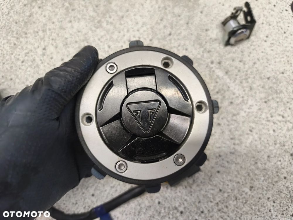 Stacyjka, zamek, korek wlewu paliwa Triumph Trident 660 2022 - 6