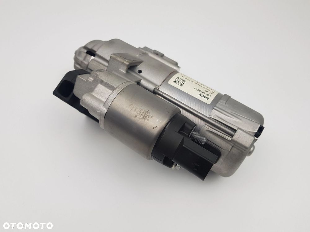 Rozrusznik BMW G20 G30 G01 G02 B57 3.0d 8490593 - 3