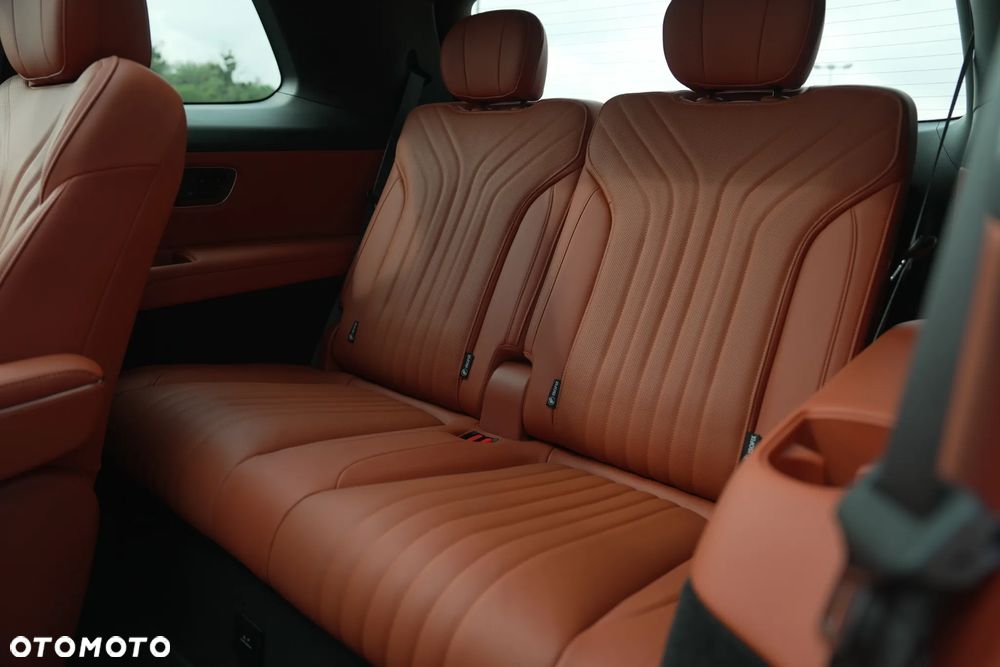 Geely M9 - 38