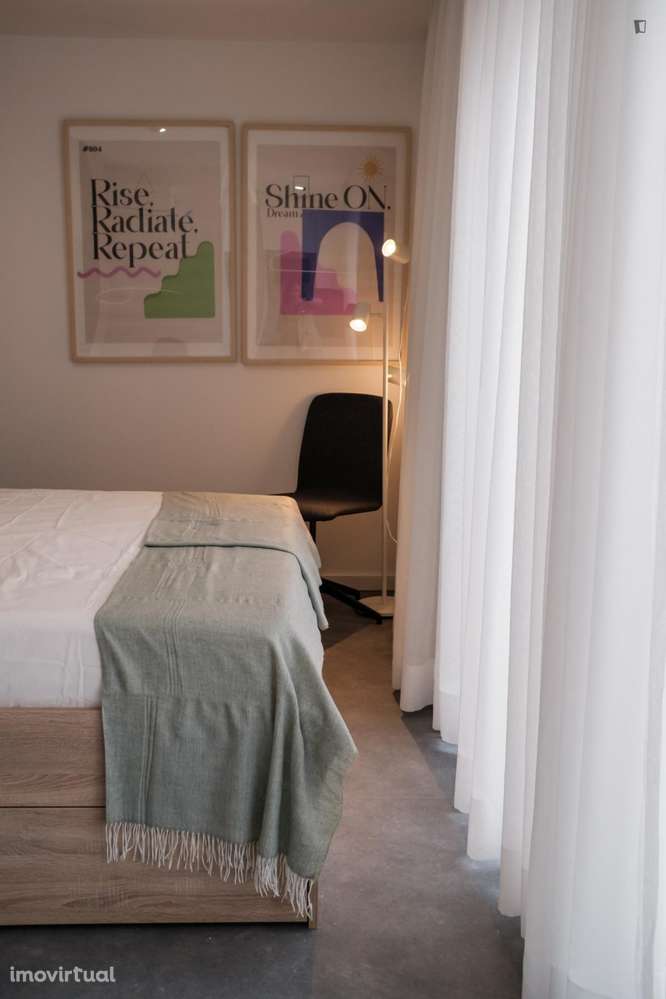 Quarto - localizado em Paranhos Porto - Grande imagem: 2/26