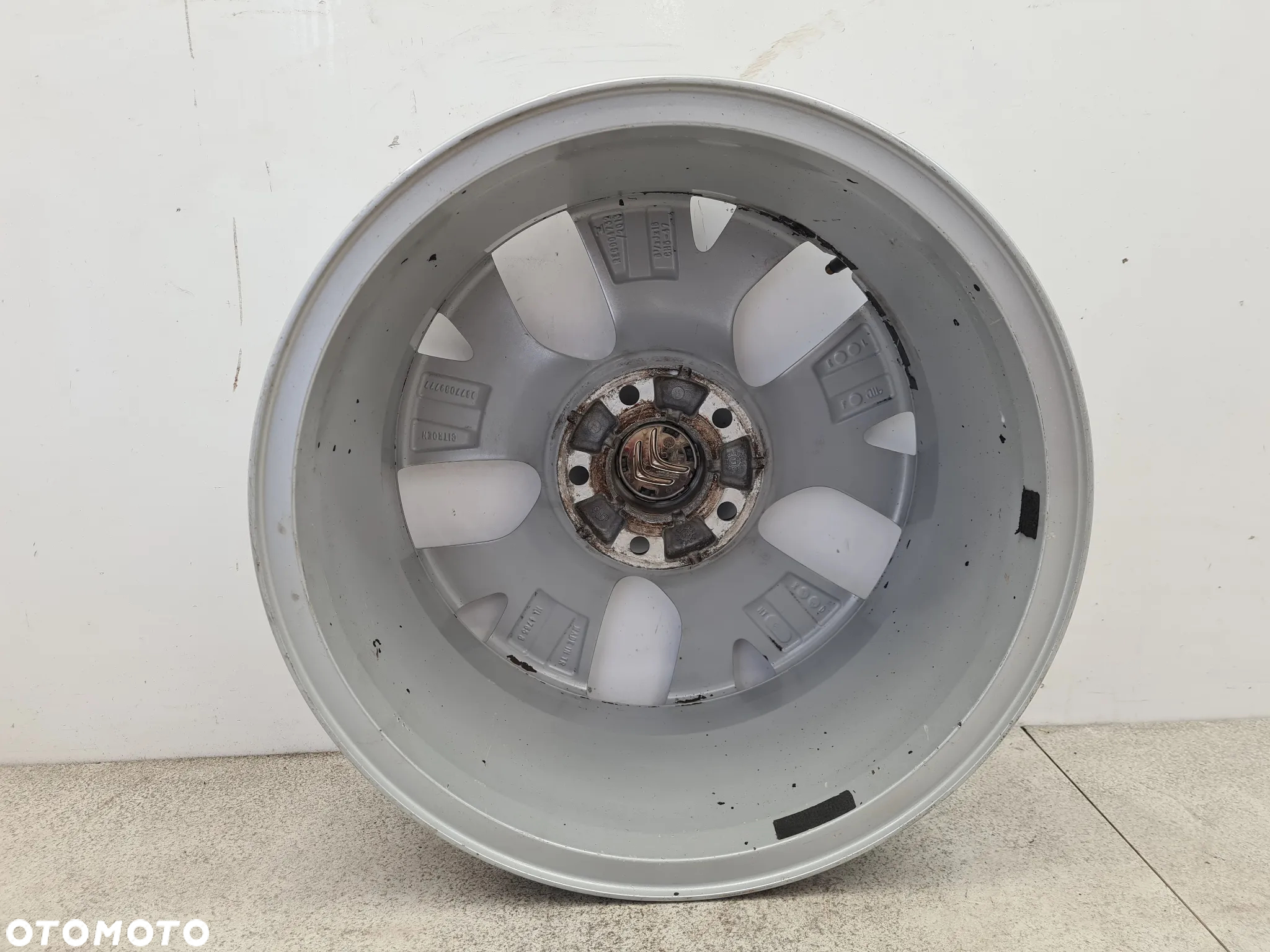 citroen c4 picasso ii felga aluminiowa 16 9677089777 - 8