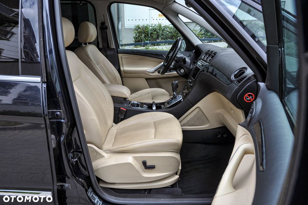 Ford Galaxy 2.0 TDCi DPF Business Edition - 11