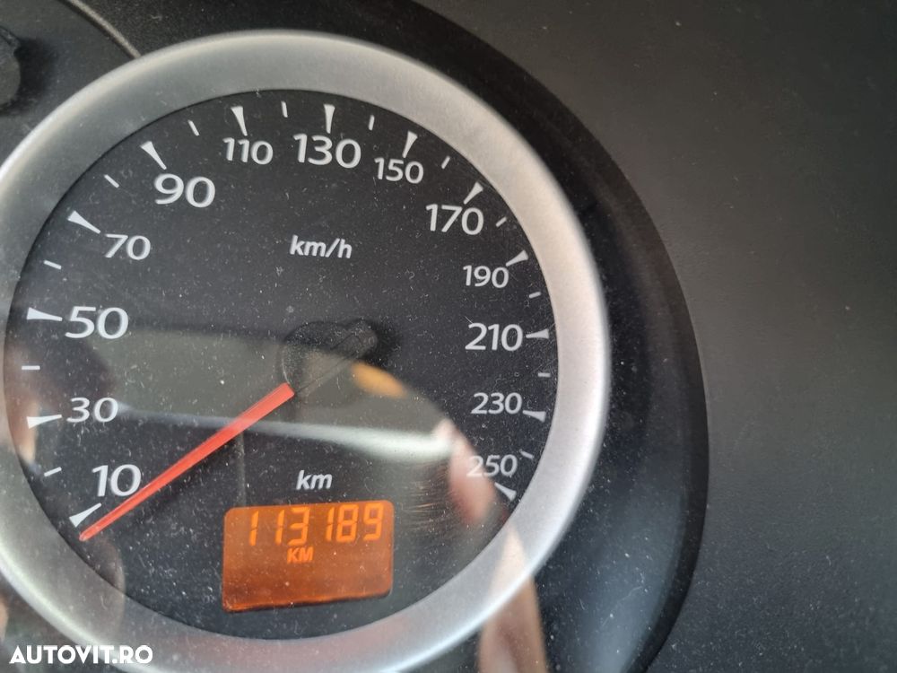 Renault Symbol 1.4 16V Best - 25