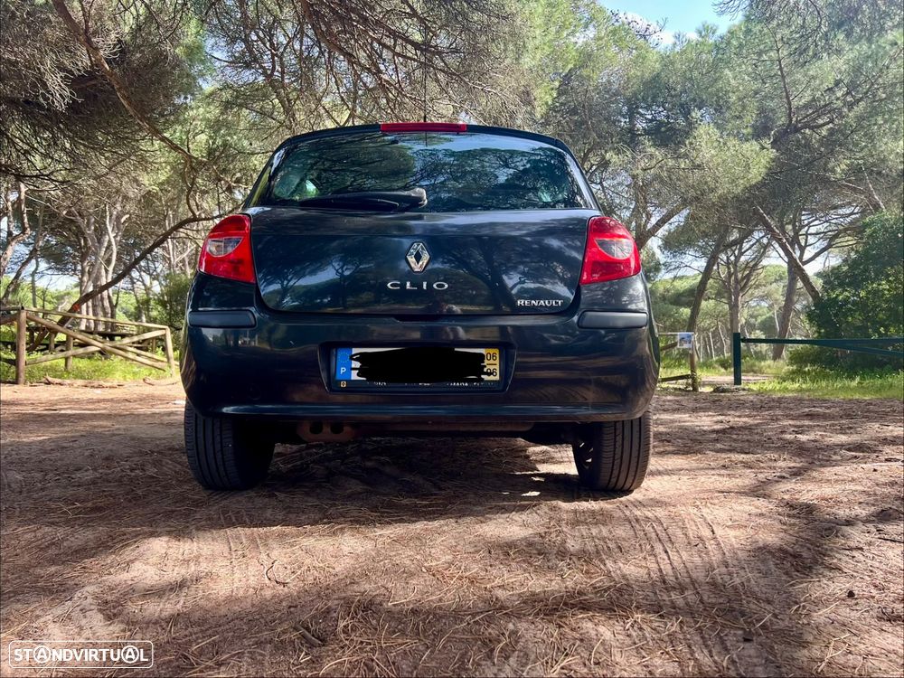 Renault Clio 1.5 dCi Dynamique S - 5