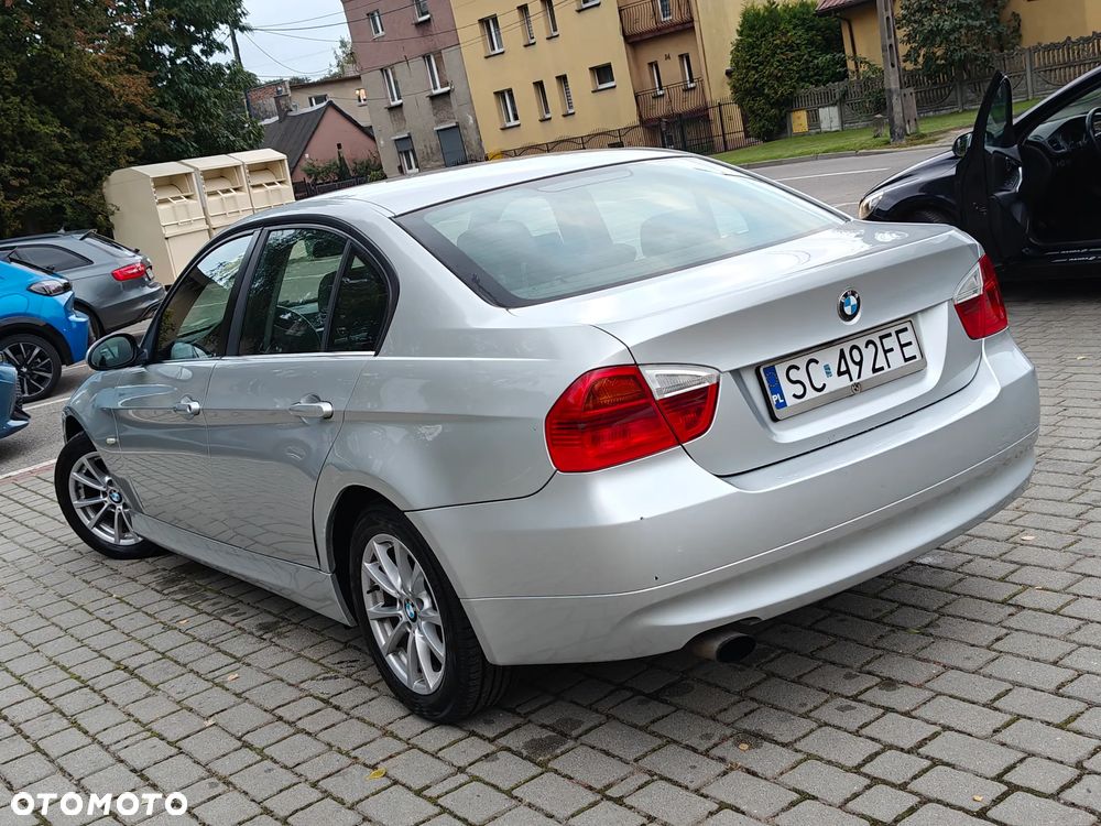 BMW Seria 3 318d - 2