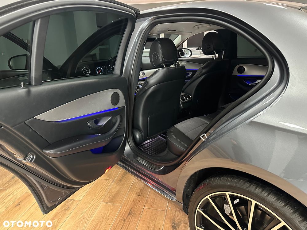 Mercedes-Benz Klasa E 220 d 4-Matic Business Edition 9G-TRONIC - 7