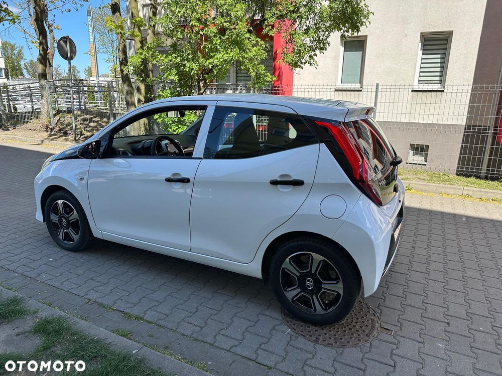 Toyota Aygo x-clusive Style Selection - 4