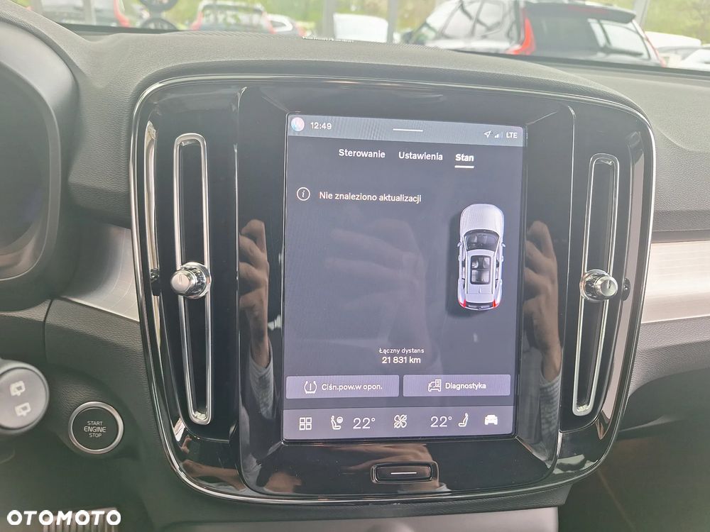 Volvo XC 40 B3 Plus Dark - 22