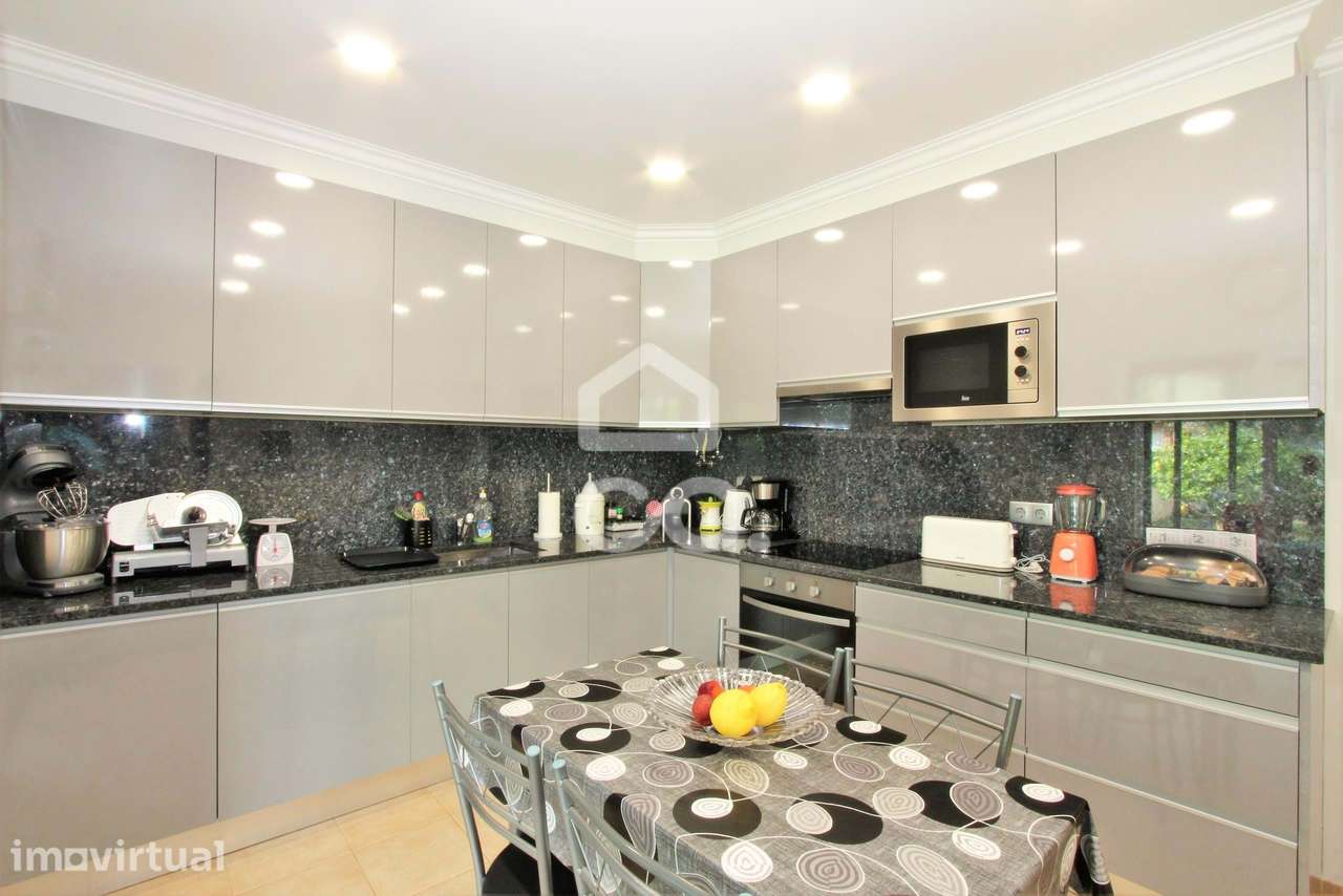 Moradia T3 com piscina, jardim e garagem em Armação de Pêra - Grande imagem: 2/56