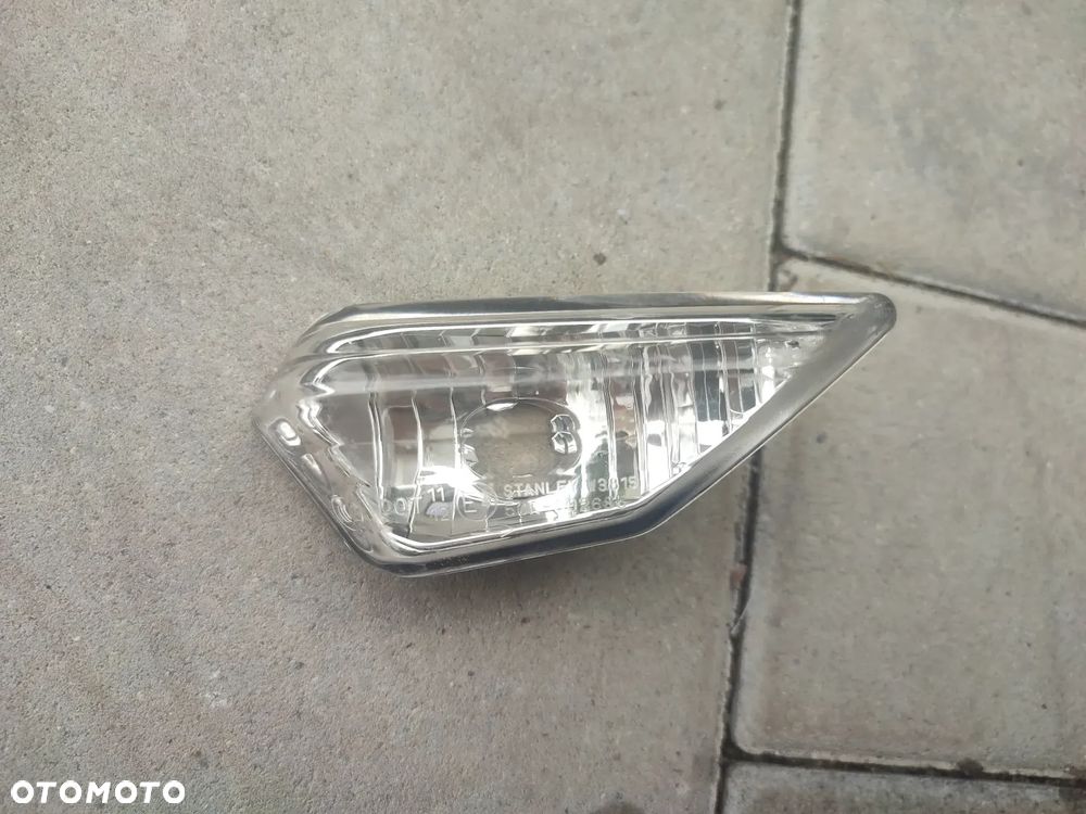 Klosz kierunkowskazu prawy tył Kawasaki Z650 - 1