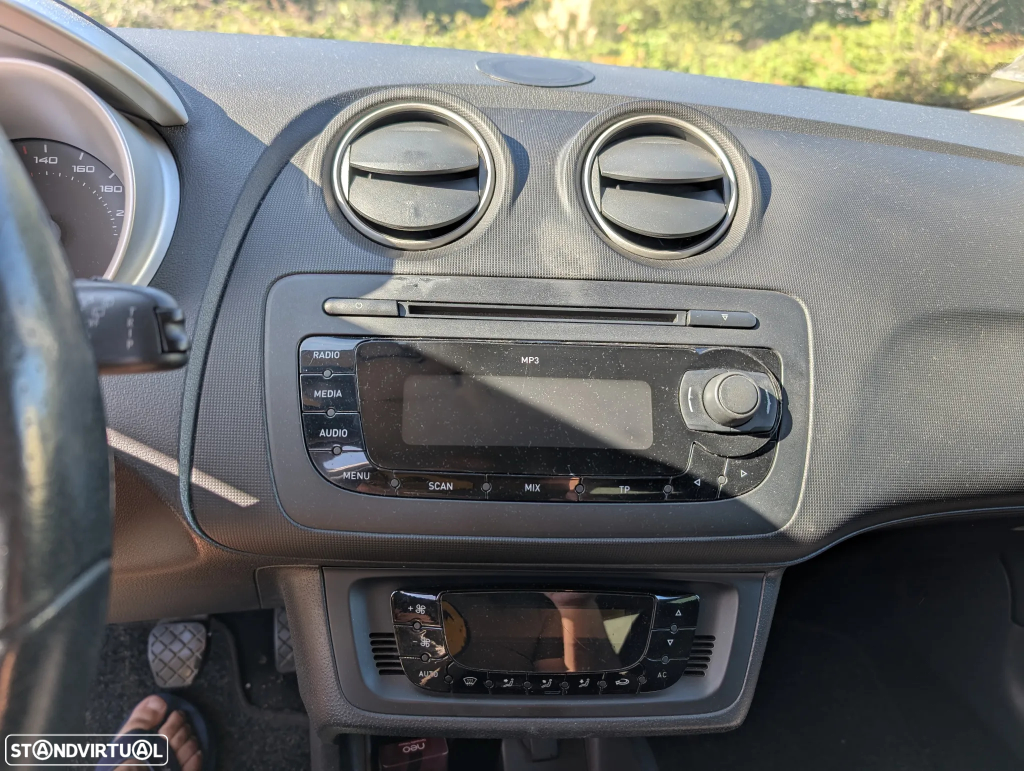SEAT Ibiza 1.6 TDI 25 Anos DPF - 14