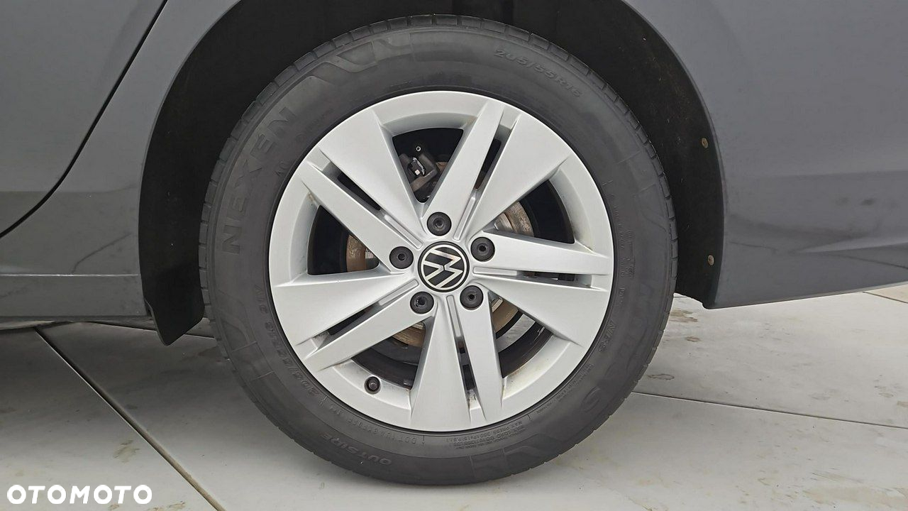 Volkswagen Golf VIII 2.0 TDI Life - 25