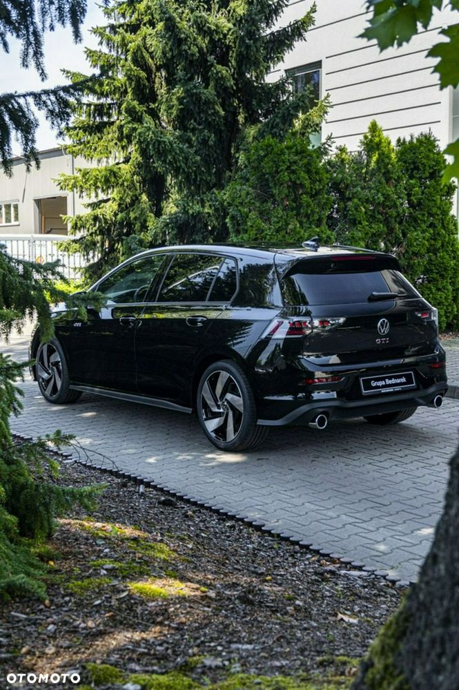 Volkswagen Golf - 18