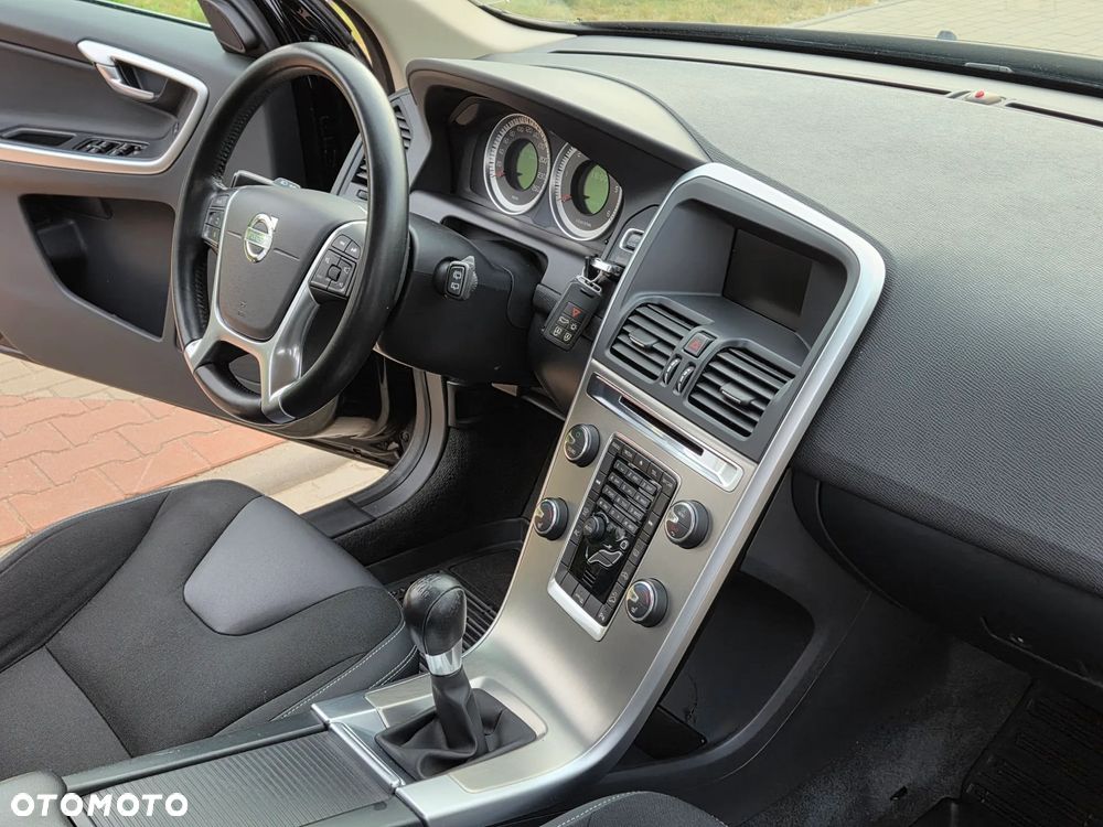 Volvo XC 60 D5 AWD Edition Pro - 24