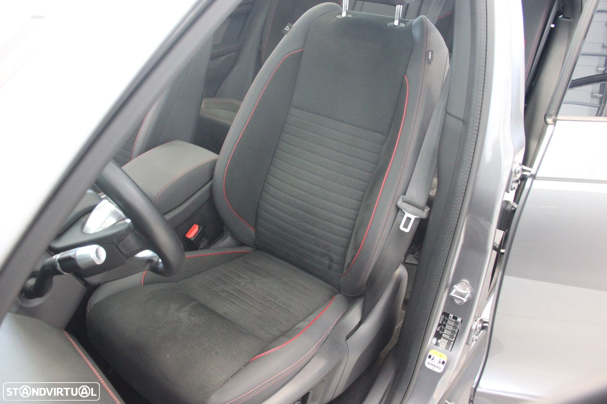 Land Rover Discovery Sport - 9