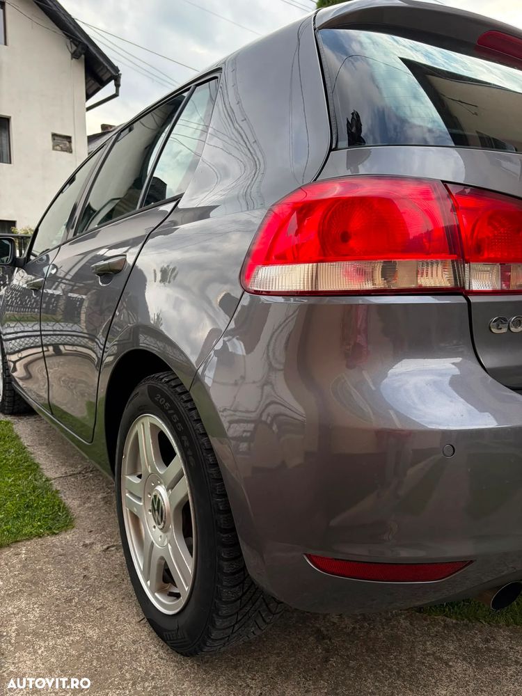 Volkswagen Golf 1.6 TDI DPF Comfortline - 14