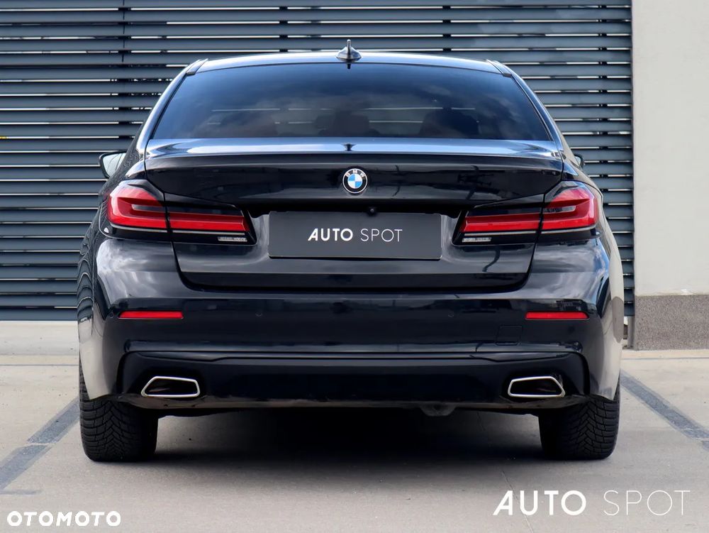 BMW Seria 5 518d mHEV - 5