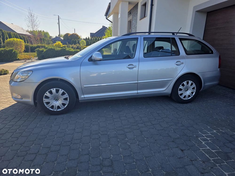 Skoda Octavia 1.6 TDI DPF Ambition - 12