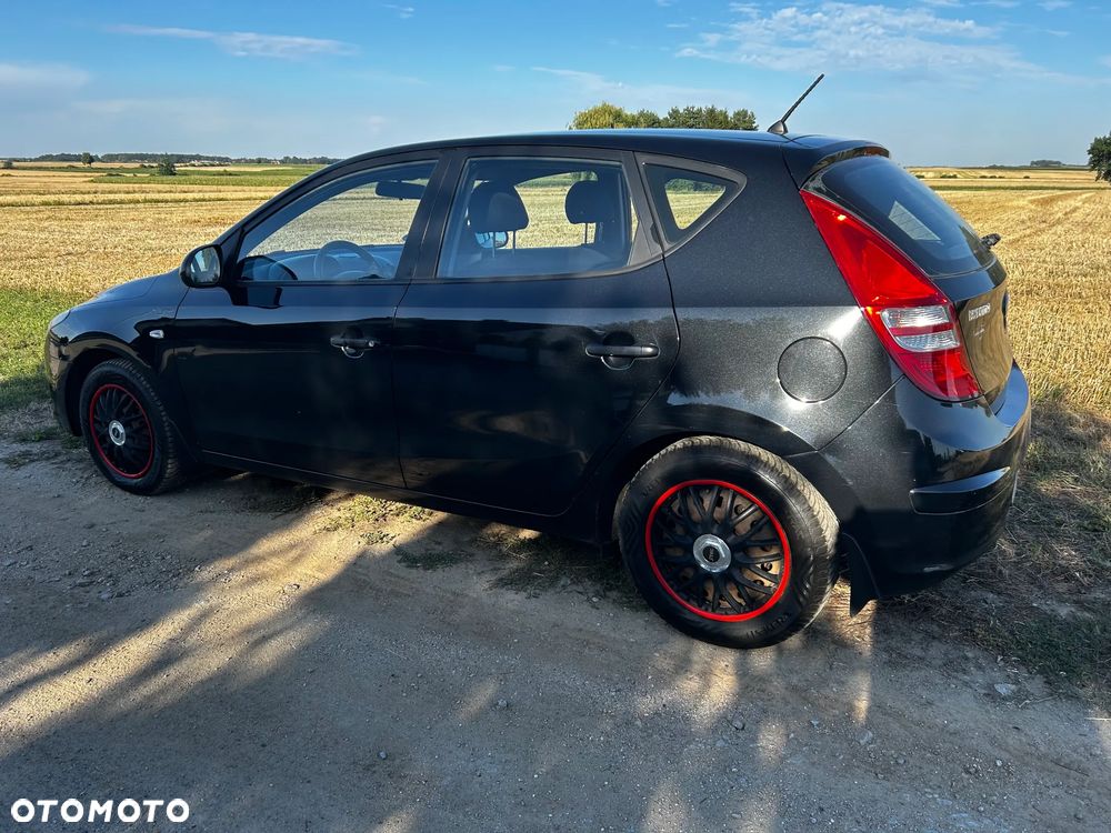 Hyundai i30 1.4 Classic + - 3