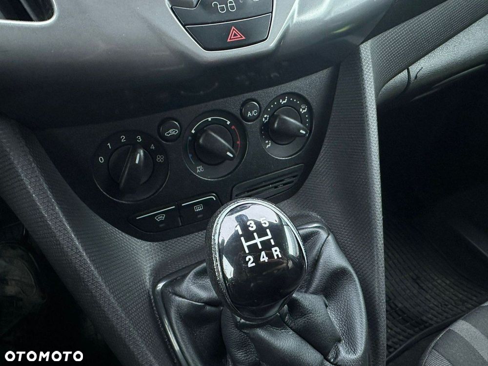 Ford Tourneo Connect - 6