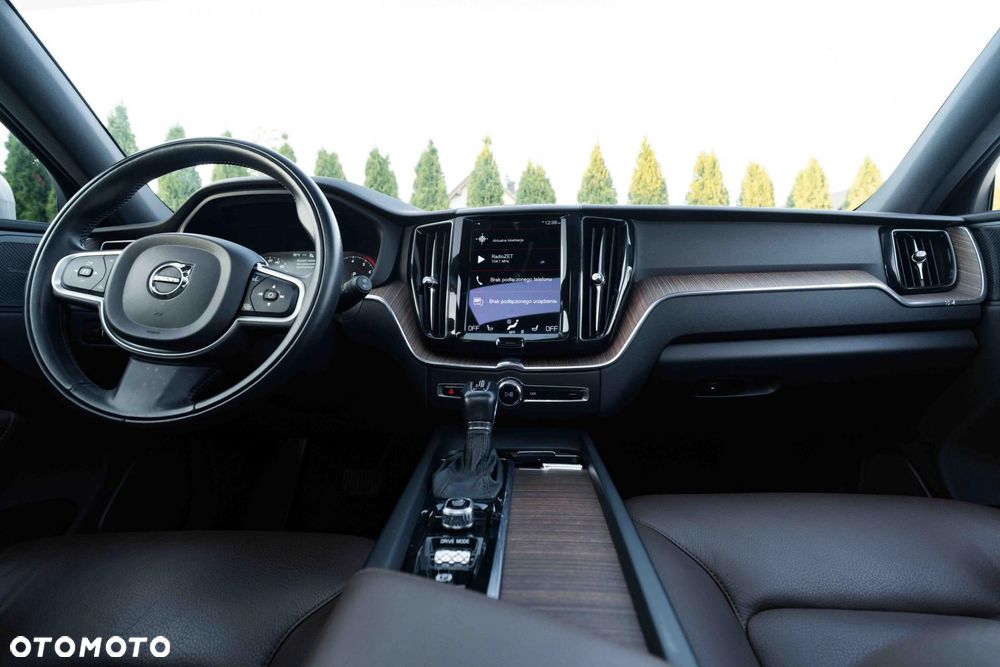 Volvo XC 60 T6 AWD Momentum - 21