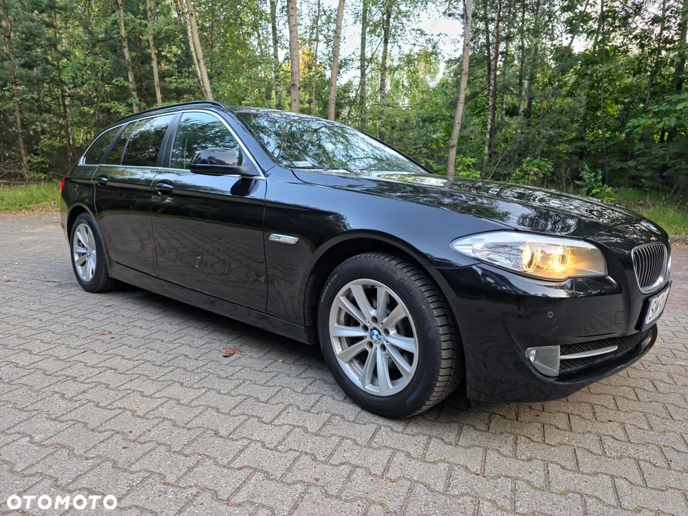 BMW Seria 5 520d - 33