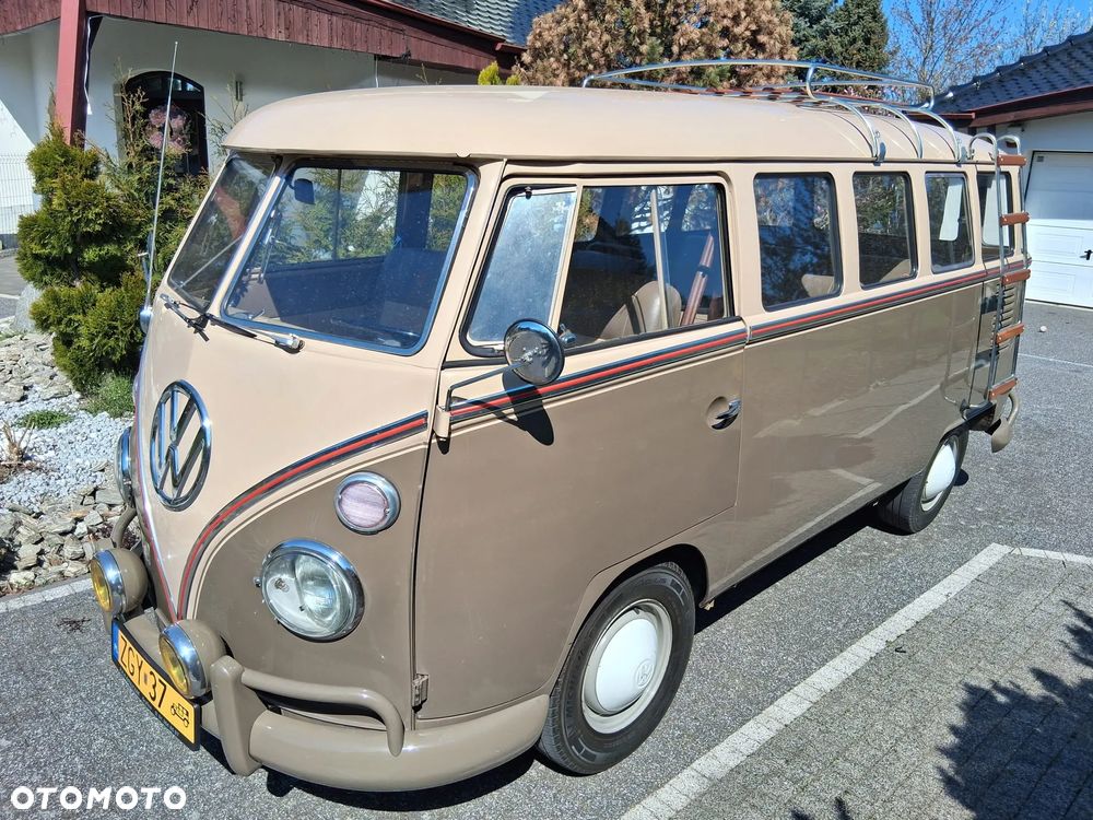 Volkswagen Transporter - 1