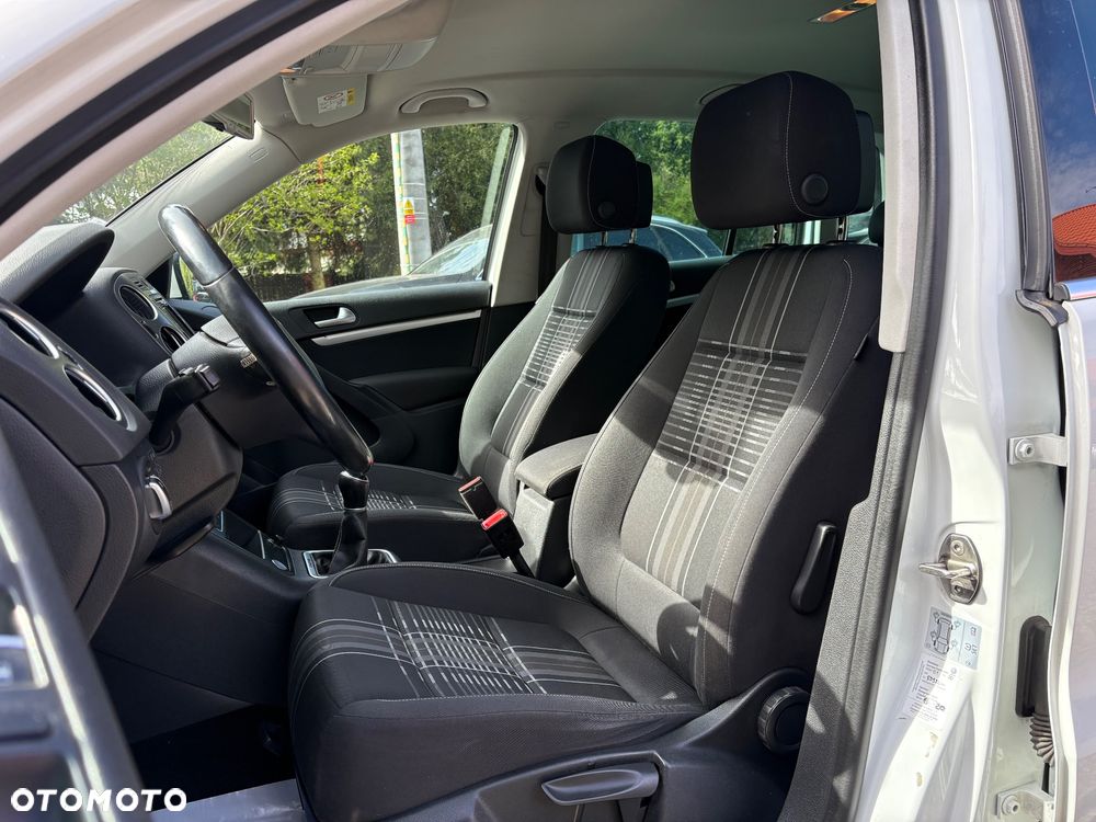 Volkswagen Tiguan 2.0 TDI SCR 4MOTION BlueMotion Technology Lounge Sport & Style - 14