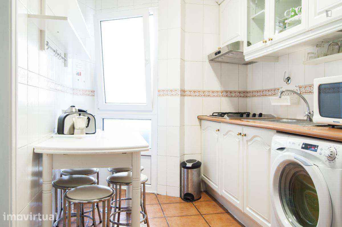 Quarto - localizado em Picoas Lisbon - Grande imagem: 5/19