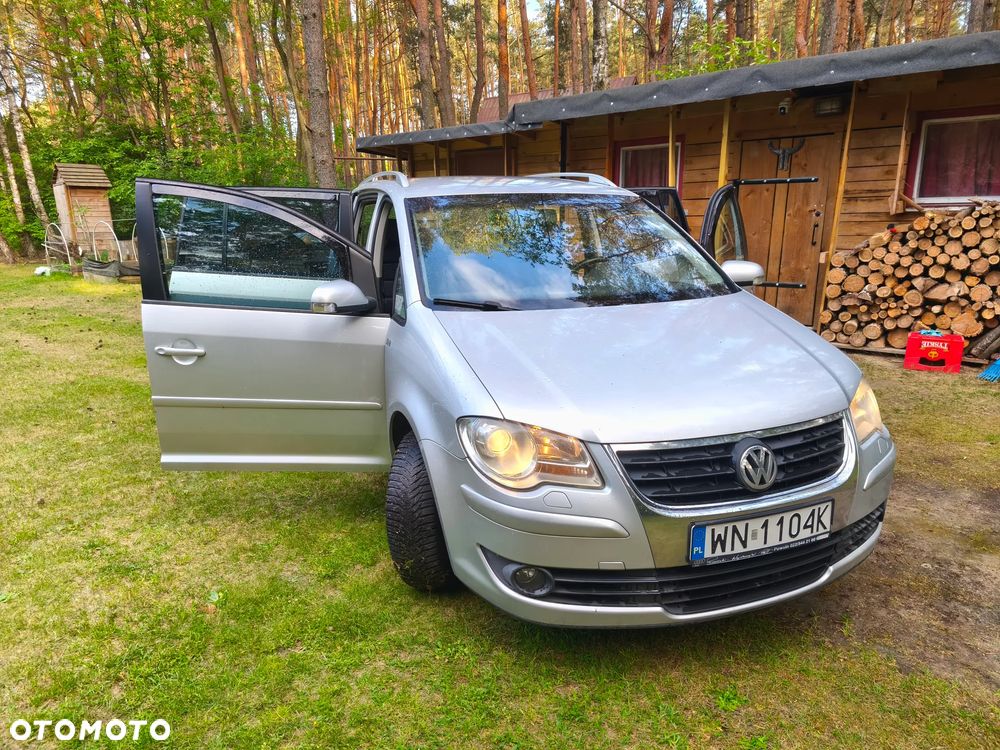 Volkswagen Touran 2.0 TDI Q-Line - 10