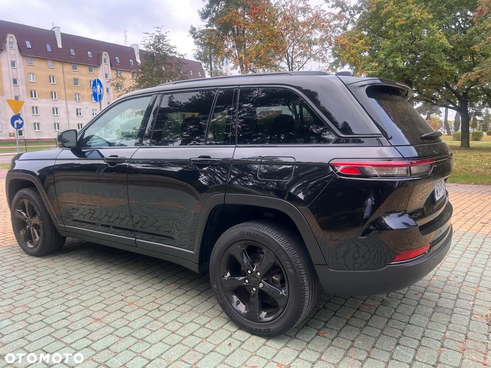 Jeep Grand Cherokee - 18