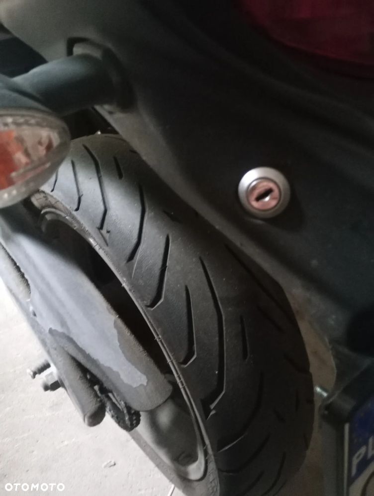 Suzuki Gladius - 22