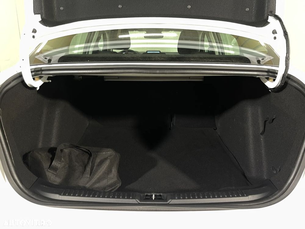 Ford Focus 1.0 EcoBoost Trend Edition - 13