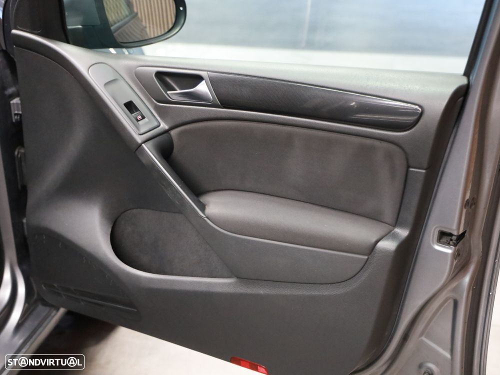 VW Golf 1.6 TDi Confortline - 22