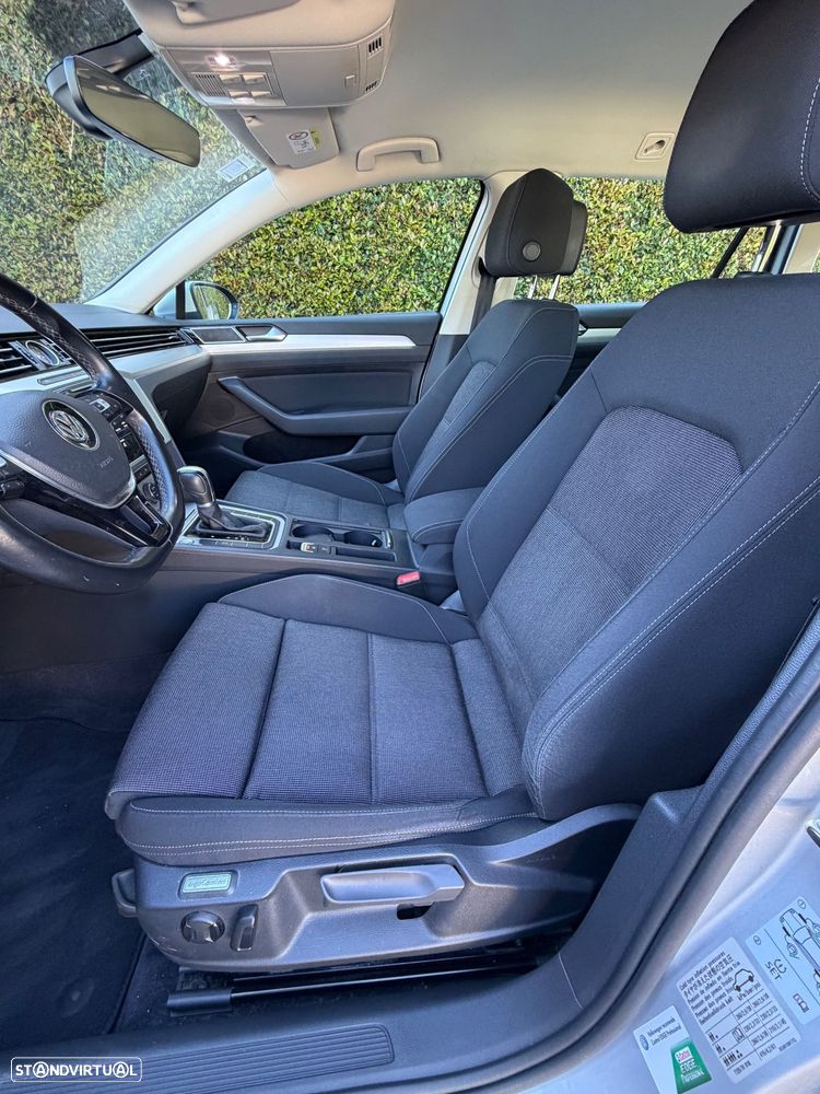VW Passat Variant 2.0 TDI Confortline DSG - 12