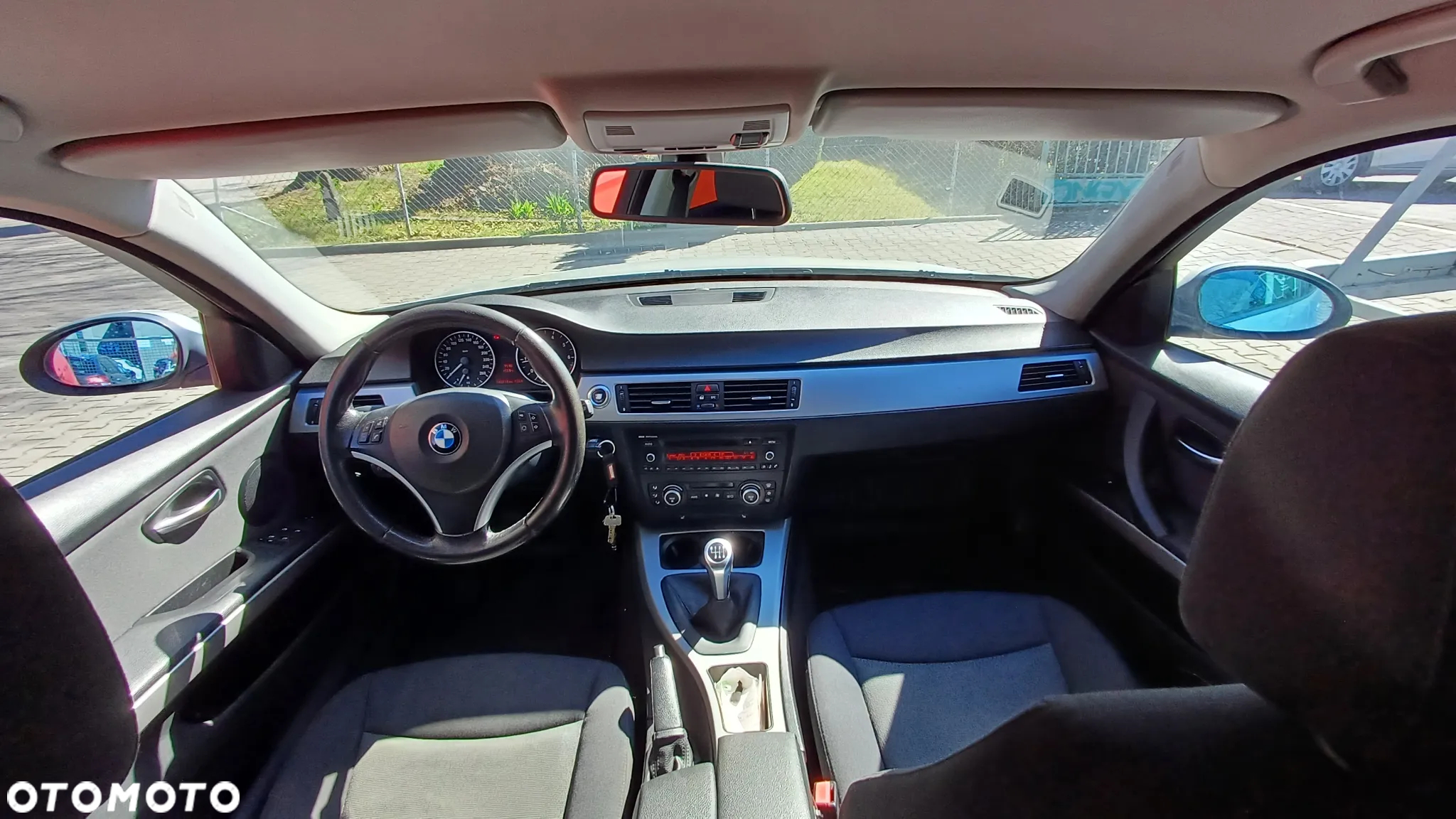 BMW Seria 3 318i - 9