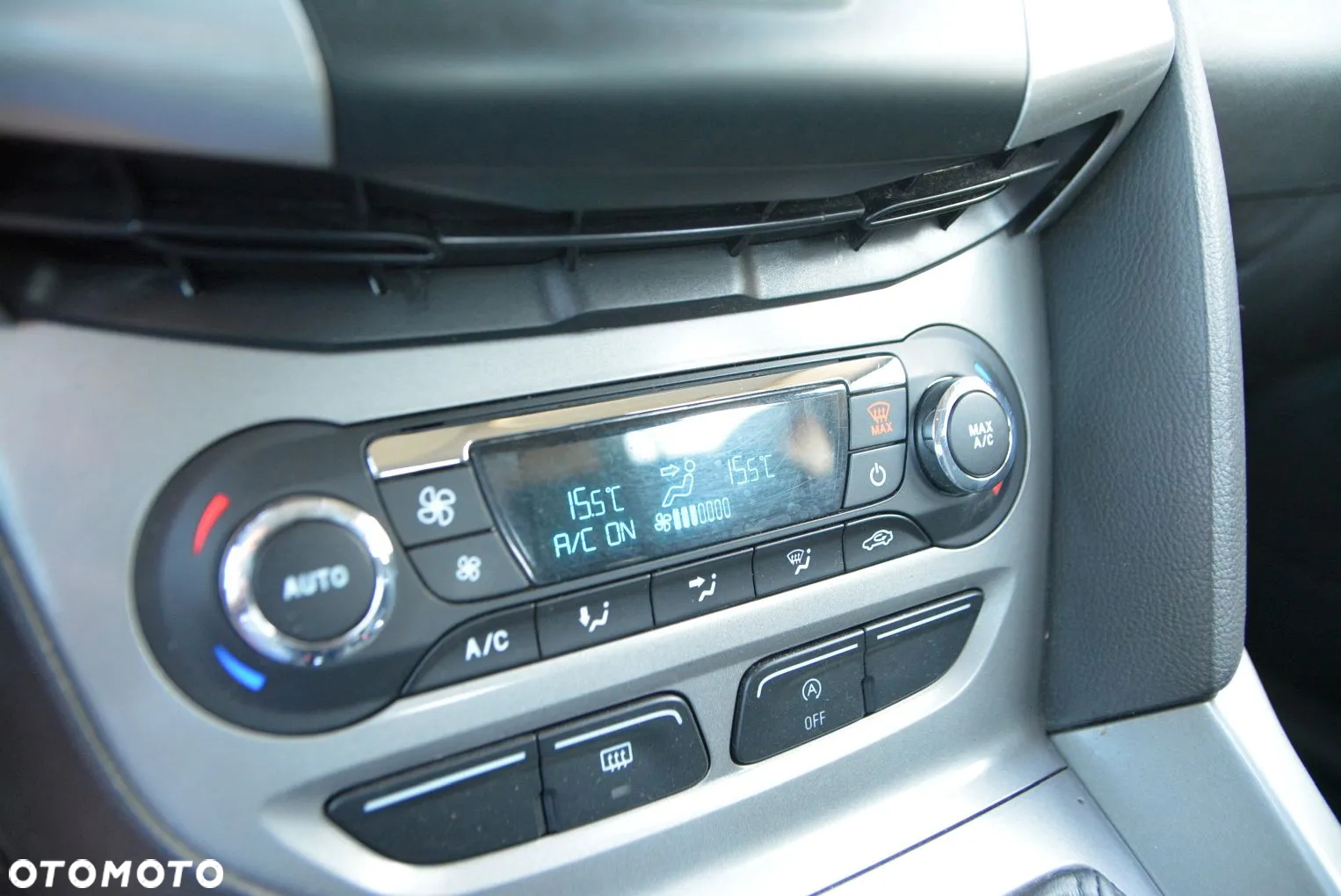 Ford Focus - 25